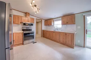 200 Cottage Ln, Forward Township, PA 16033 - Photo 4