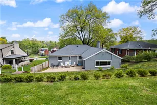 1090 Lakemont Dr, Pittsburgh, PA 15243 - Photo 20