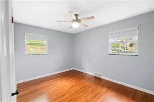 1090 Lakemont Dr, Pittsburgh, PA 15243 - Photo 10