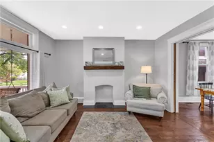 365 Pennsylvania Ave, Oakmont, PA 15139 - Photo 8