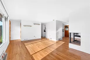 9885 Neuhart Blvd, Pittsburgh, PA 15090 - Photo 6