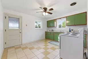 630 Hope St, Scott Township, PA 15220 - Photo 8
