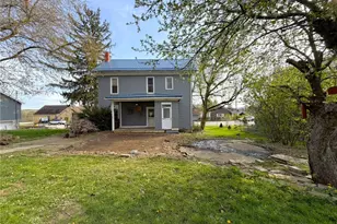 1658 Pitt St, Jennerstown Boro, PA 15547 - Photo 4