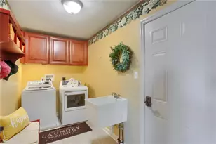 135 Springhill Dr, North Fayette, PA 15071 - Photo 22