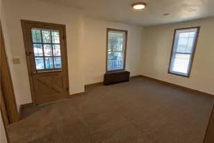 520 W Pike St, Meadowlands, PA 15347 - Photo 2