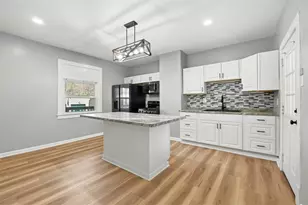 1014 McLaughlin Run, Bridgeville, PA 15017 - Photo 2