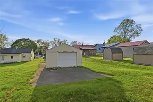 1417 Randolph St, New Castle, PA 16101 - Photo 12