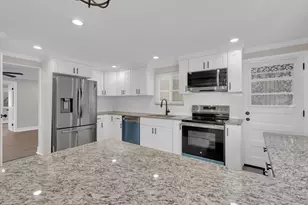 1051 Forest Ave, Ross Twp, PA 15202 - Photo 2