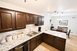 201 Wimbledon Dr, Mount Pleasant Township, PA 15666 - Photo 14