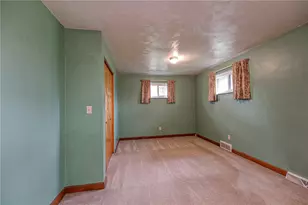 219 Dodds Rd, Penn Township, PA 16002 - Photo 16
