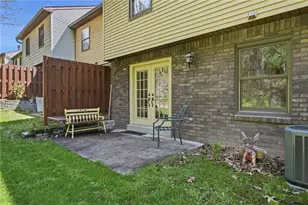 670 Woodcrest Dr, Robinson Twp, PA 15205 - Photo 32