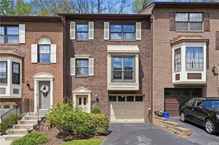 670 Woodcrest Dr, Robinson Twp, PA 15205 - Photo 2