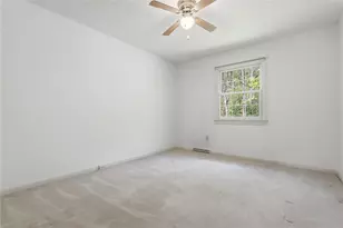 670 Woodcrest Dr, Robinson Twp, PA 15205 - Photo 26