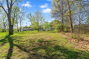 305 Highland Dr, Harrison Township, PA 15065 - Photo 40
