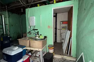 912 Rothpletz St, Pittsburgh, PA 15212 - Photo 14