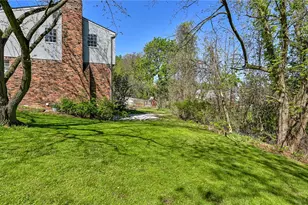 110 Weaver Dr, Pittsburgh, PA 15116 - Photo 24