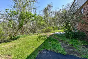 110 Weaver Dr, Pittsburgh, PA 15116 - Photo 26