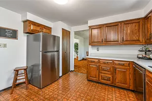 110 Weaver Dr, Pittsburgh, PA 15116 - Photo 10
