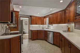 5535 Forbes Ave, Pittsburgh, PA 15217 - Photo 10