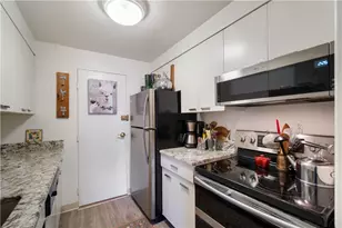 4625 Fifth Ave, Pittsburgh, PA 15213 - Photo 16