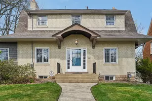 220 Newburn Dr, Pittsburgh, PA 15216 - Photo 2
