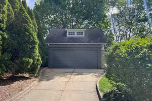 220 Newburn Dr, Pittsburgh, PA 15216 - Photo 32