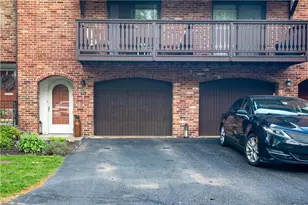 429 Allenberry Dr, Ross Twp, PA 15237 - Photo 2