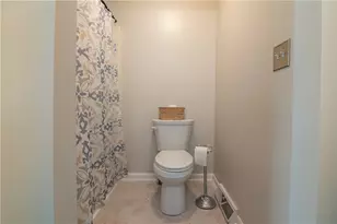 429 Allenberry Dr, Ross Twp, PA 15237 - Photo 20