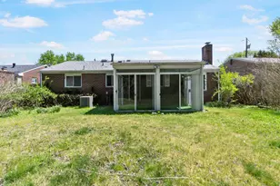 233 Laurie Dr, Pittsburgh, PA 15235 - Photo 36