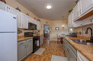 1637 St Andrews Dr, Oakmont, PA 15139 - Photo 10