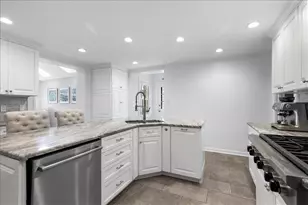 619 Pitcairn Pl, Pittsburgh, PA 15232 - Photo 16