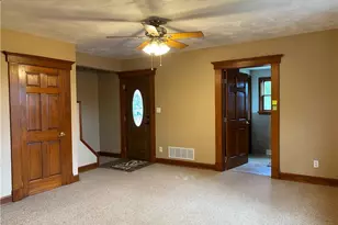 1091 Martin Ave, New Kensington, PA 15068 - Photo 2