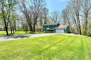 129 Presnar Dr, Neshannock Township, PA 16105 - Photo 4