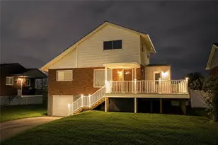 333 Meadowlark Ln, West Mifflin, PA 15122 - Photo 2