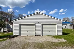 310 Oakland Ave, Grove City Boro, PA 16127 - Photo 2