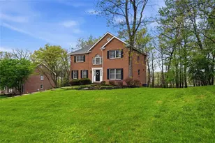 2436 Wedgewood Dr, Pittsburgh, PA 15090 - Photo 2