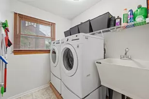 2436 Wedgewood Dr, Pittsburgh, PA 15090 - Photo 24
