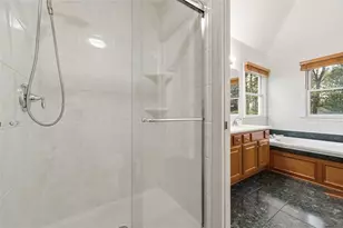 2436 Wedgewood Dr, Pittsburgh, PA 15090 - Photo 32