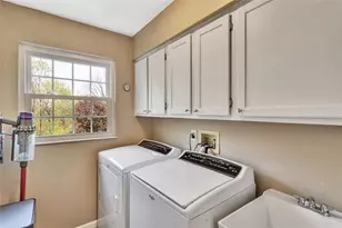 312 Valerie Dr, Cranberry Township, PA 16066 - Photo 18