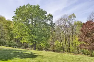 312 Valerie Dr, Cranberry Township, PA 16066 - Photo 6