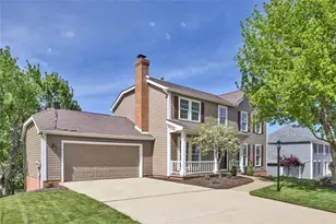 312 Valerie Dr, Cranberry Township, PA 16066 - Photo 2