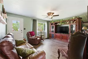1630 Old Brodhead Rd, Center Township, PA 15061 - Photo 12