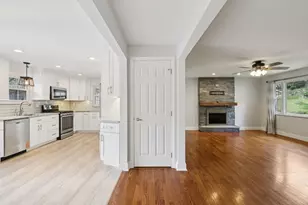 902 Marjorie Dr, Pittsburgh, PA 15223 - Photo 10