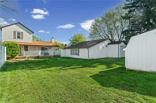 213 Pine St, Zelienople, PA 16063 - Photo 4
