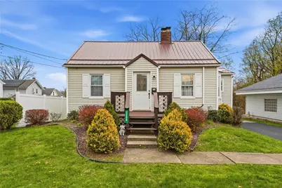 2206 Delaware Ave, New Castle, PA 16105 - Photo 1