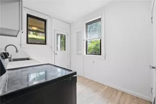 2535 Homehurst Ave, Pittsburgh, PA 15234 - Photo 12