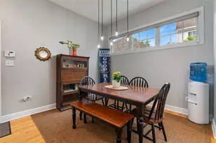 1310 Fairstead Ln, Pittsburgh, PA 15217 - Photo 10