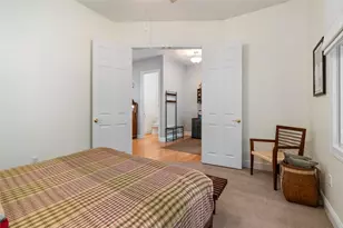 1310 Fairstead Ln, Pittsburgh, PA 15217 - Photo 18