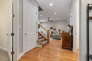1310 Fairstead Ln, Pittsburgh, PA 15217 - Photo 4