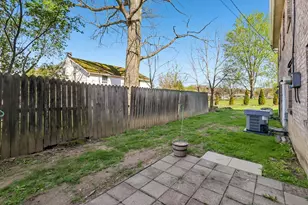 239 Whitestown Village, Twp of But NW, PA 16001 - Photo 36